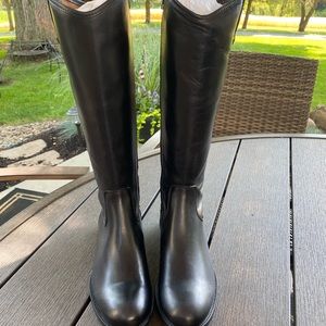 *BRAND NEW* Frye Melissa Button Boots Size 8.5